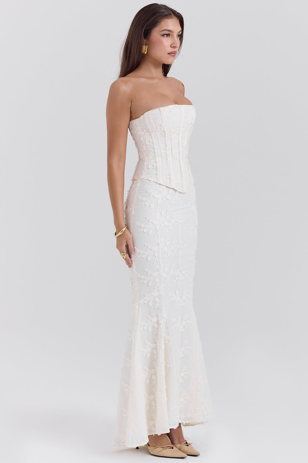 Veronica-Vintage Ivory Embroidered Godet Maxi Skirt